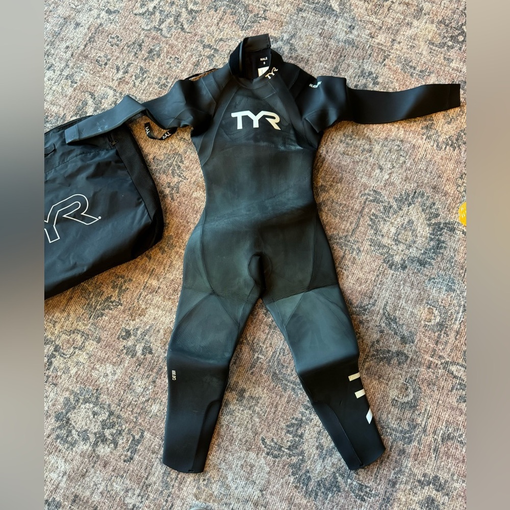 Men’s TYR Hurricane Cat001 Wetsuit, size small
